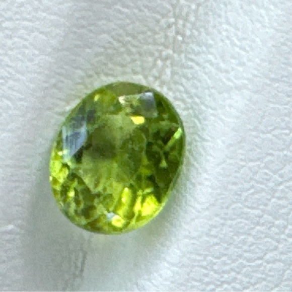 Top Grade 1.85 ct lovely Peridot Ring Size~RQ - Picture 14 of 16